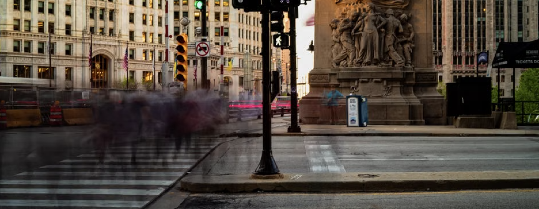 uptown chicago street scene - things to do in uptown chicago