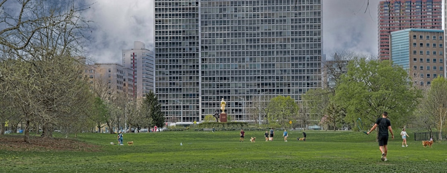 Chicago apartments dog park